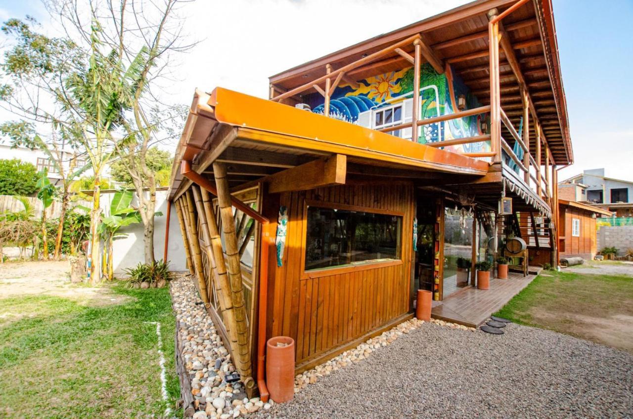 Hostel Quintal Do Rosa Praia do Rosa Ngoại thất bức ảnh
